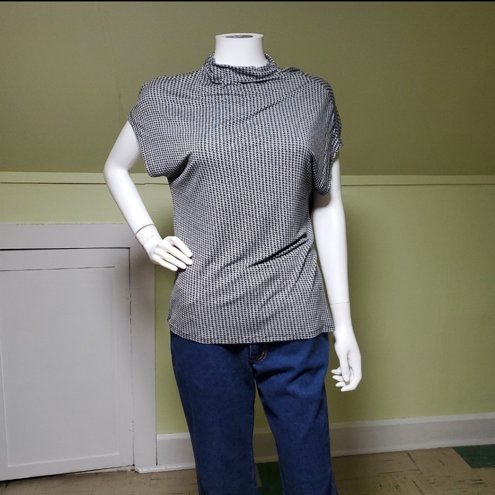 Super Stretchy & Soft Houndstooth High Neck Knit Top